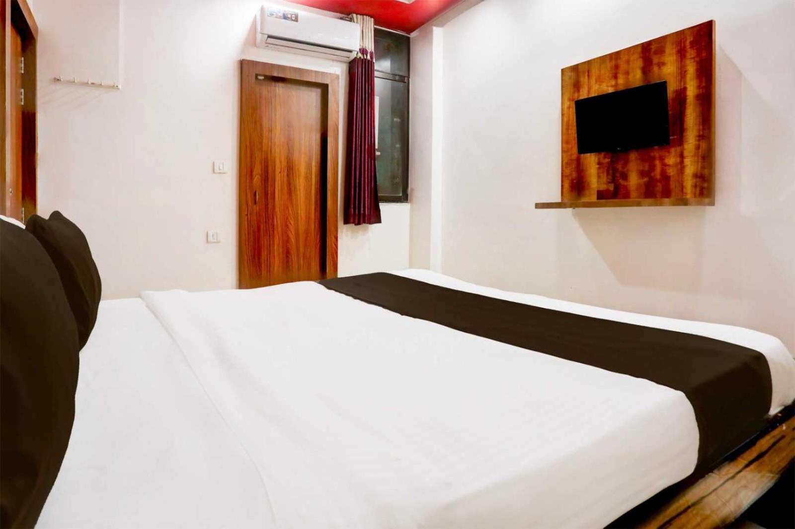 Hotel O Blue Mountain Udaipur Exterior photo